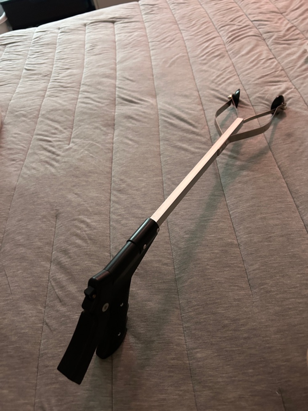 Reacher Grabber Tool with Suction Claw — Black/Silver